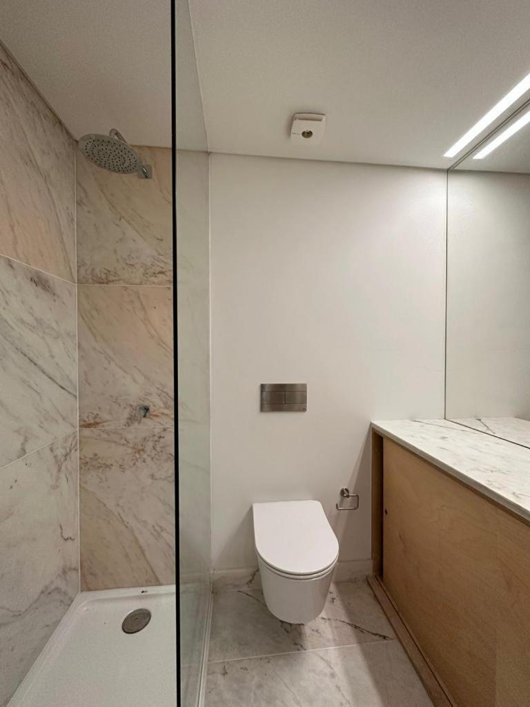 Central Bedroom In Shared House In Chiado - Historic Center Of Lisbon Exterior photo