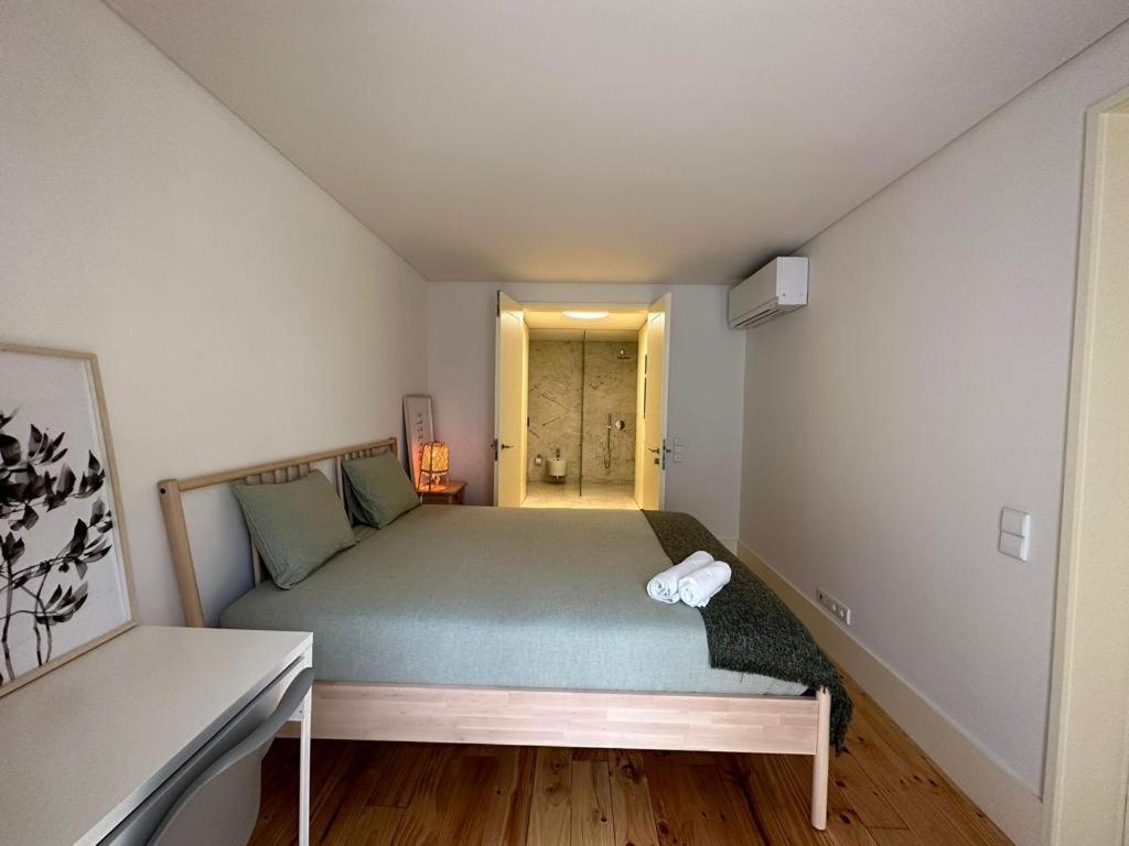 Central Bedroom In Shared House In Chiado - Historic Center Of Lisbon Exterior photo