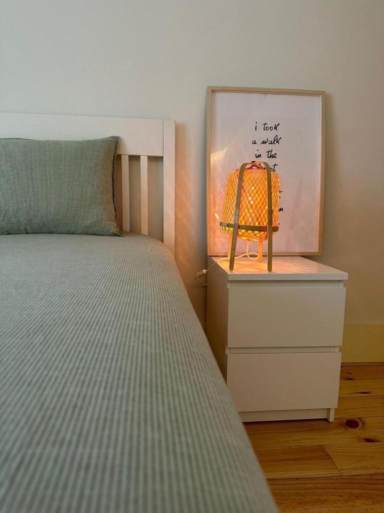 Central Bedroom In Shared House In Chiado - Historic Center Of Lisbon Exterior photo